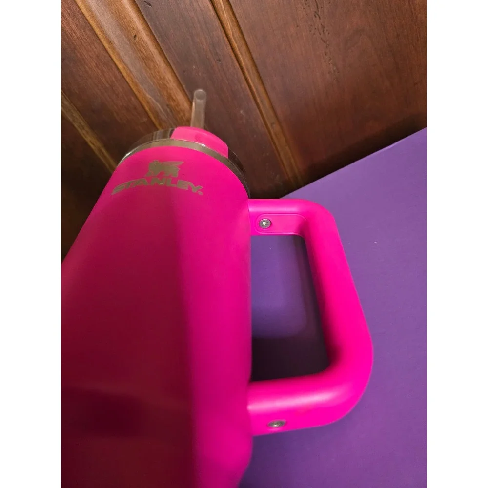 Stanley Quencher H2.0 FlowState Tumbler 30oz Camelia Pink Stainless Steel Mug - Picture 5 of 8